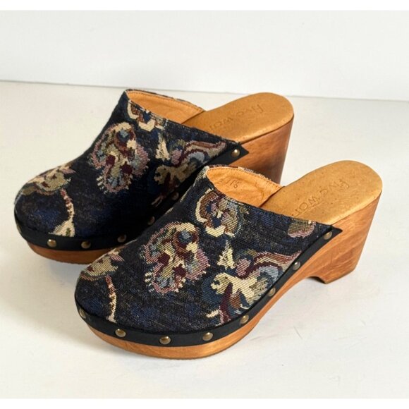 Five Worlds Floral Tapestry Slip-On Clogs - Picture 2 of 13